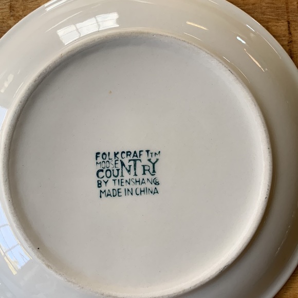 Set of Four Vintage Plates - Picture 9 of 15